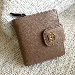 Authentic gucci wallet
